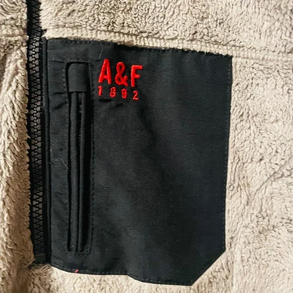 Abercrombie pullover Jacket - Picture 7 of 8